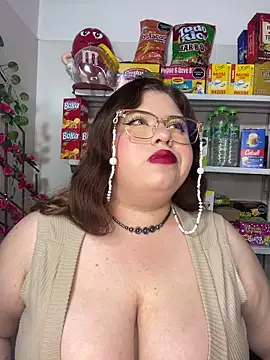 kitty  pinnk online show from 31, 5, 2026