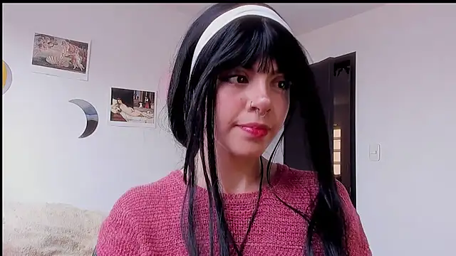 Snapshot of Nyxara- chatting on 18, 4, 2026 Nyxara- online show from 18, 4, 2026