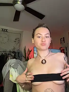 peachesncreamyy online show from 27, 4, 2026