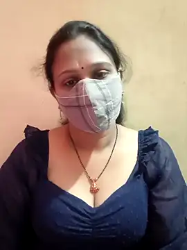 Snapshot of Latha_lovely chatting on 10, 4, 2026 Latha lovely online show from 10, 4, 2026