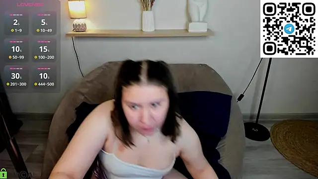 Snapshot of Maya_Raay chatting on 24, 5, 2026 Maya Raay online show from 24, 5, 2026