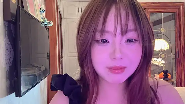 Snapshot of thelittlexx chatting on 14, 5, 2026 thelittlexx online show from 14, 5, 2026