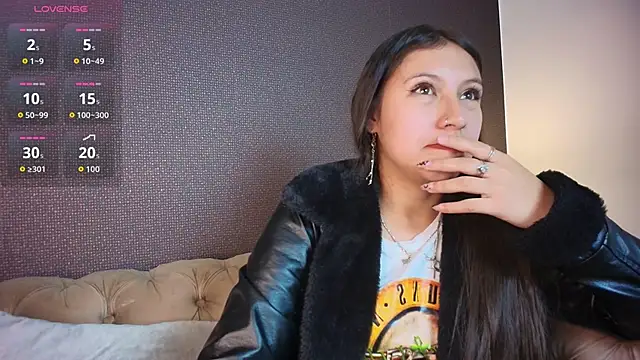 Snapshot of mily__gv chatting on 10, 4, 2026 mily gv online show from 10, 4, 2026