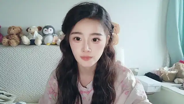 Snapshot of cc-8 chatting on 10, 4, 2026 cc-8 online show from 10, 4, 2026