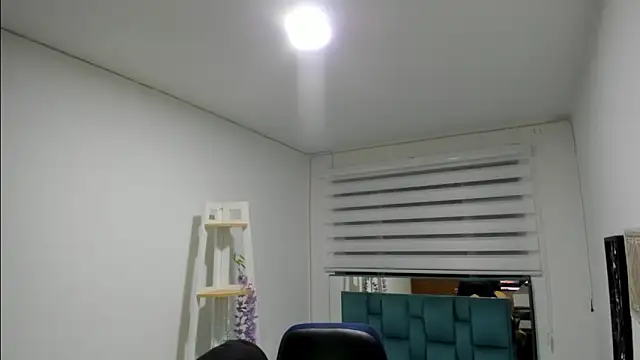 Sara Red X online show from 7, 4, 2026
