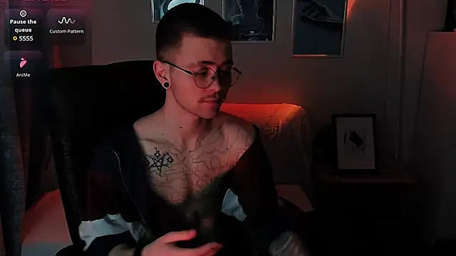 Snapshot of Thomas_Norton chatting on 9, 4, 2026 Thomas Norton online show from 9, 4, 2026