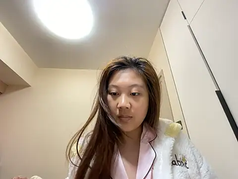 Snapshot of tutu512 chatting on 4, 4, 2026 tutu512 online show from 4, 4, 2026