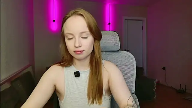Snapshot of BunnyShinex chatting on 13, 7, 2026 BunnyShinex online show from 13, 7, 2026
