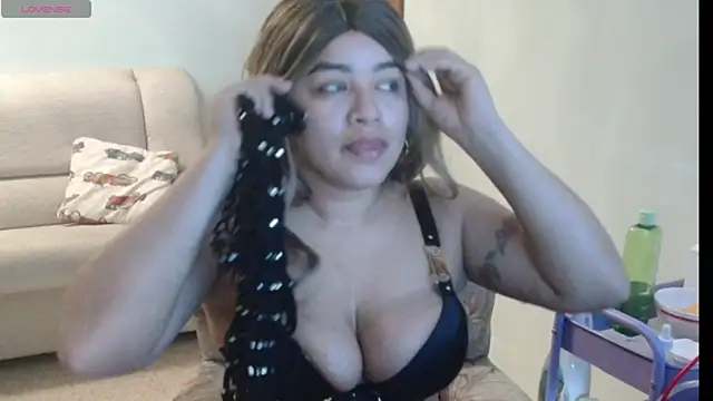 aquamarine hot online show from 17, 5, 2026