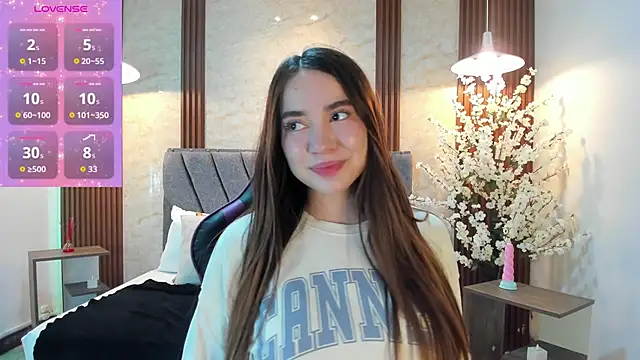 Snapshot of Anissa_m_ chatting on 13, 4, 2026 Anissa m online show from 13, 4, 2026
