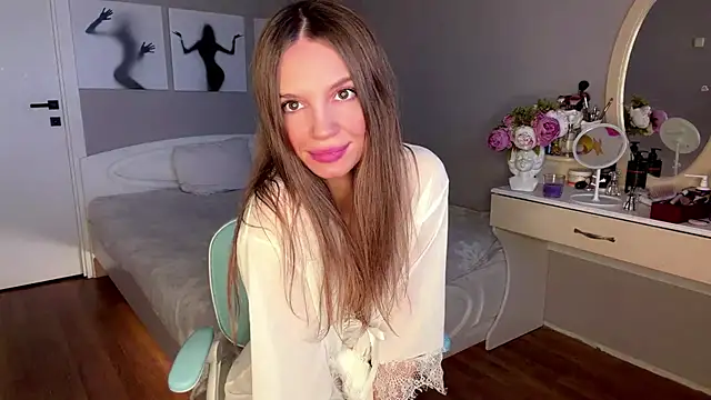 OdetteTrentinella online show from 9, 5, 2026