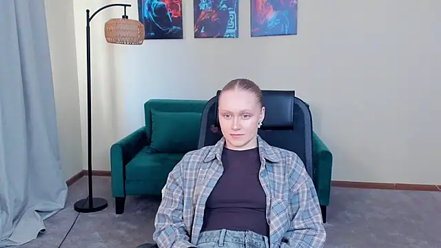 VestaBowmer online show from 28, 3, 2026