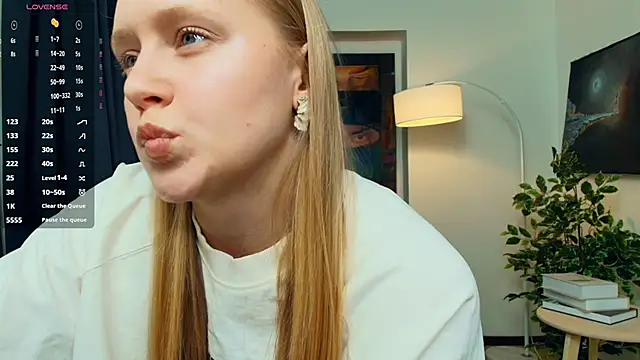 Snapshot of VestaBowmer chatting on 5, 5, 2026 VestaBowmer online show from 5, 5, 2026