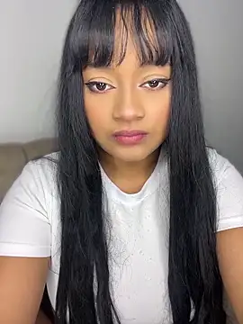 Snapshot of Saraa_M chatting on 28, 4, 2026 Saraa M online show from 28, 4, 2026