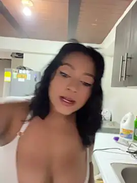Snapshot of Saraa_M chatting on 12, 5, 2026 Saraa M online show from 12, 5, 2026