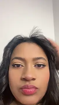 Snapshot of Saraa_M chatting on 27, 5, 2026 Saraa M online show from 27, 5, 2026