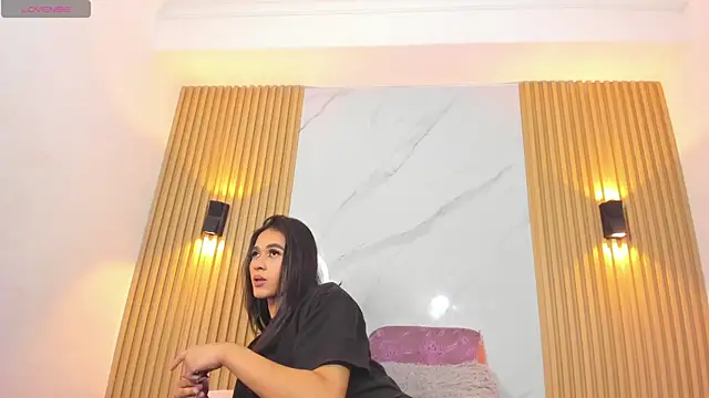 Snapshot of Miss_KhalifaDoll chatting on 8, 6, 2026 Miss KhalifaDoll online show from 8, 6, 2026