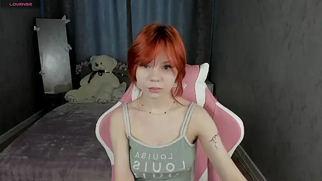 Snapshot of Loly_Cuttie chatting on 16, 4, 2026 Loly Cuttie online show from 16, 4, 2026