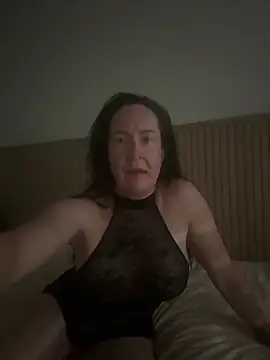 Snapshot of lounostrings chatting on 3, 4, 2026 lounostrings online show from 3, 4, 2026