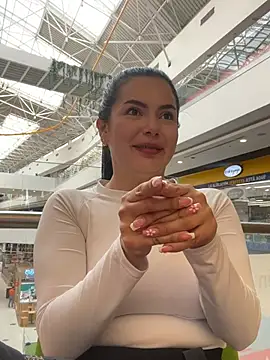 Snapshot of Cami_olarte chatting on 11, 6, 2026 Cami olarte online show from 11, 6, 2026