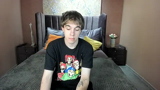 Snapshot of DaveBevy chatting on 17, 6, 2026 DaveBevy online show from 17, 6, 2026