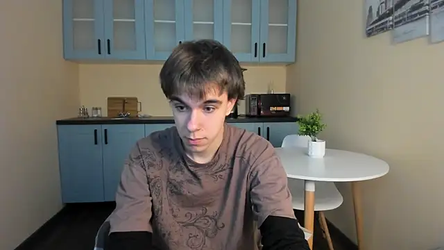 Snapshot of DaveBevy chatting on 24, 6, 2026 DaveBevy online show from 24, 6, 2026