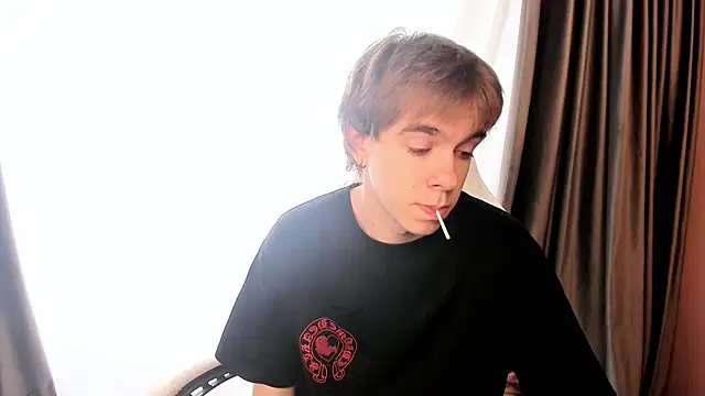 Snapshot of DaveBevy chatting on 4, 7, 2026 DaveBevy online show from 4, 7, 2026