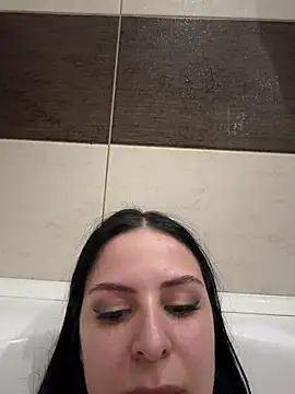 EvaSmeet online show from 15, 4, 2026