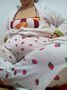 Snapshot of _KapiiTana_ chatting on 12, 4, 2026 KapiiTana online show from 12, 4, 2026