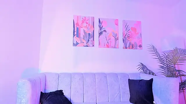 Velvet Noir  online show from 5, 6, 2026