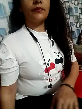 Snapshot of 1_deshi chatting on 8, 4, 2026 1 deshi online show from 8, 4, 2026