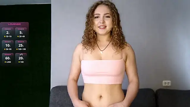 Snapshot of EmilyDeveyra chatting on 2, 5, 2026 EmilyDeveyra online show from 2, 5, 2026