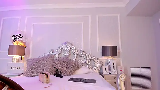 Snapshot of IrisJones_ chatting on 15, 4, 2026 IrisJones online show from 15, 4, 2026