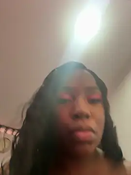 Snapshot of IrisJones_ chatting on 10, 7, 2026 IrisJones online show from 10, 7, 2026