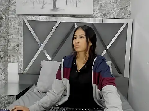 AlondraHYH online show from 3, 4, 2026