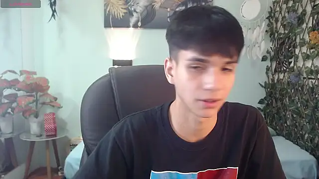 Snapshot of maxim_rod chatting on 6, 5, 2026 maxim rod online show from 6, 5, 2026