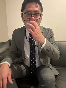Snapshot of RYUICHI_1919 chatting on 20, 5, 2026 RYUICHI 1919 online show from 20, 5, 2026