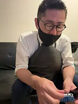 Snapshot of RYUICHI_1919 chatting on 28, 5, 2026 RYUICHI 1919 online show from 28, 5, 2026