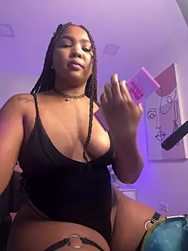 madisoncurt  online show from 19, 5, 2026