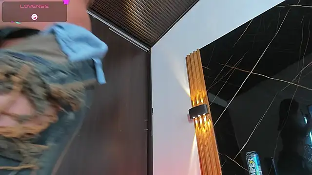 1junne  1 online show from 9, 4, 2026