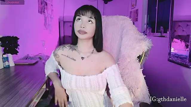Snapshot of goth_Valentinna chatting on 19, 4, 2026 goth Valentinna online show from 19, 4, 2026