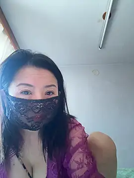 Snapshot of xiaxia-2026 chatting on 11, 4, 2026 xiaxia-2026 online show from 11, 4, 2026