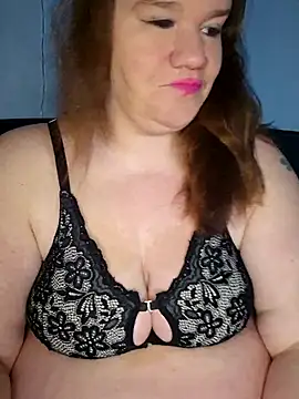 Snapshot of curvystachel42 chatting on 18, 5, 2026 curvystachel42 online show from 18, 5, 2026