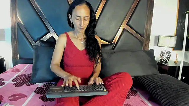 Snapshot of SamanttaLopez chatting on 18, 4, 2026 SamanttaLopez online show from 18, 4, 2026