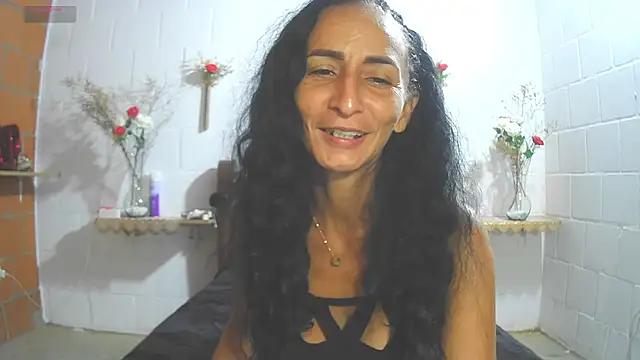 Snapshot of SamanttaLopez chatting on 5, 5, 2026 SamanttaLopez online show from 5, 5, 2026