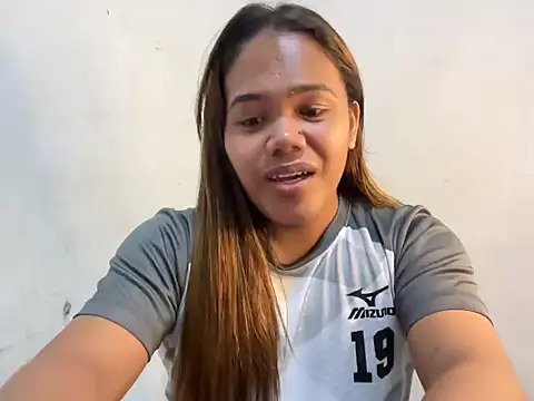 Snapshot of yourhotwild_bella chatting on 24, 7, 2026 yourhotwild bella online show from 24, 7, 2026