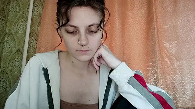 Snapshot of ShirleyNibbs chatting on 2, 4, 2026 ShirleyNibbs online show from 2, 4, 2026