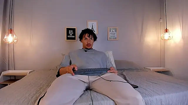 Snapshot of dominik_drake chatting on 20, 5, 2026 dominik drake online show from 20, 5, 2026