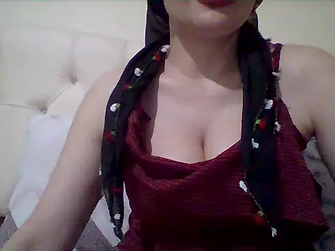 Snapshot of busex25 chatting on 12, 4, 2026 busex25 online show from 12, 4, 2026