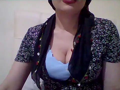 Snapshot of busex25 chatting on 17, 4, 2026 busex25 online show from 17, 4, 2026